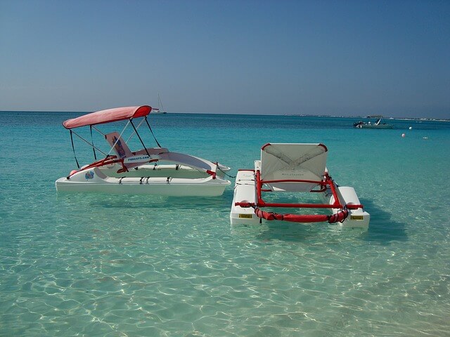 Seven-mile-beach-grand-cayman-mardistas_pixabay photo