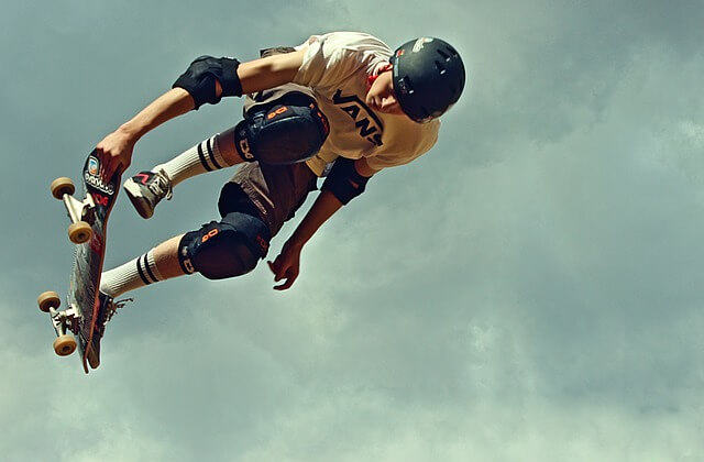 skateboarder-vans-t-shirt-pixabay